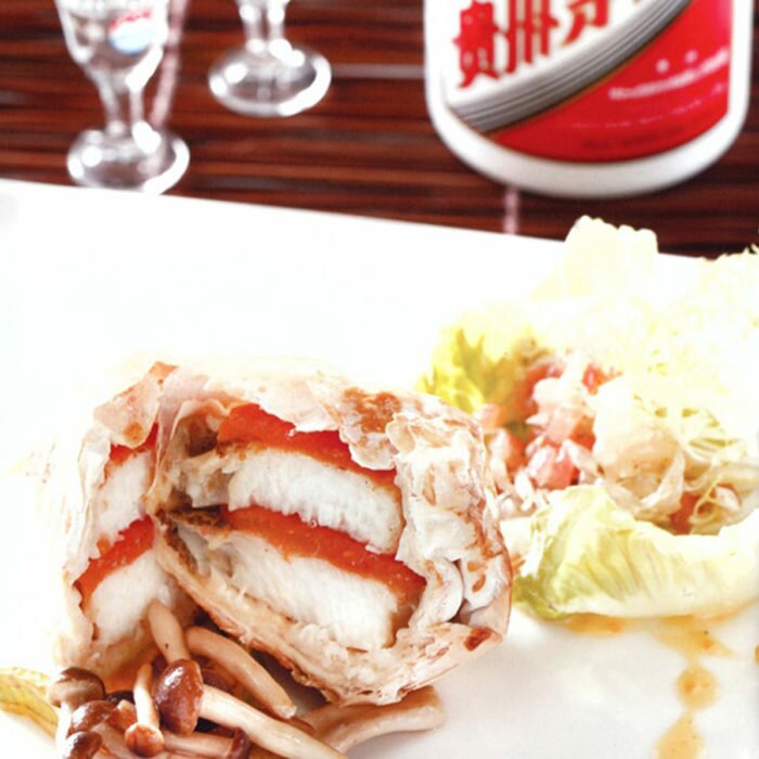 Morue noire fumée en feuille de brick avec sauce citron au Moutai